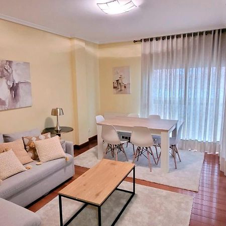 Cozy Yellow Home In خيتكسو المظهر الخارجي الصورة