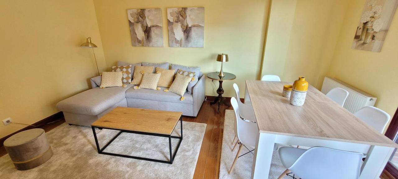 Cozy Yellow Home In خيتكسو المظهر الخارجي الصورة