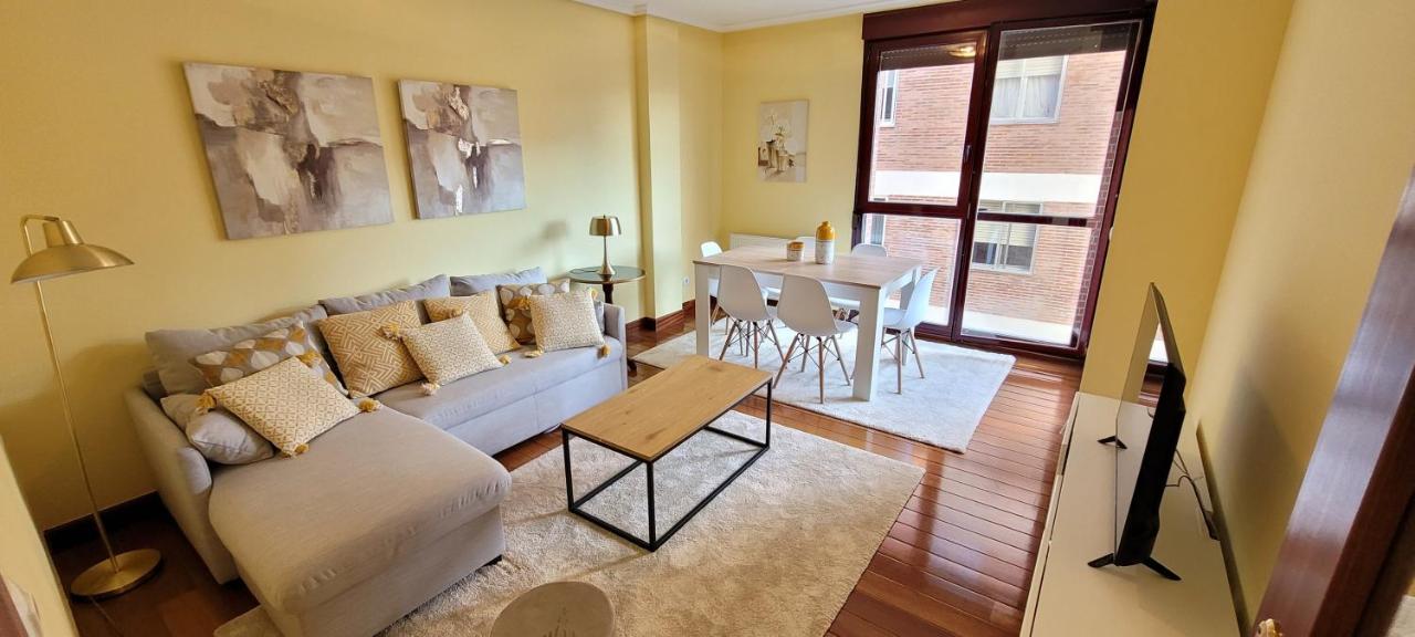 Cozy Yellow Home In خيتكسو المظهر الخارجي الصورة